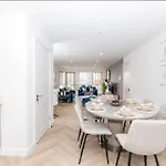 New Three Bedroom Διαμέρισμα *