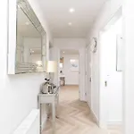 Διαμέρισμα New Three Bedroom Άσμπερν